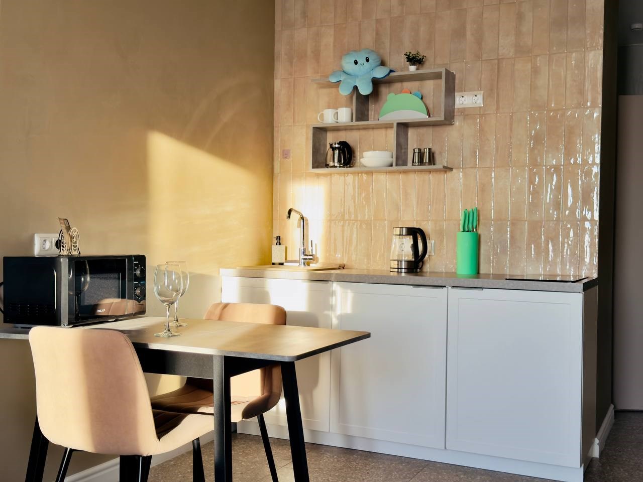 Студия комфорт с двуспальной кроватью в Alliance apart