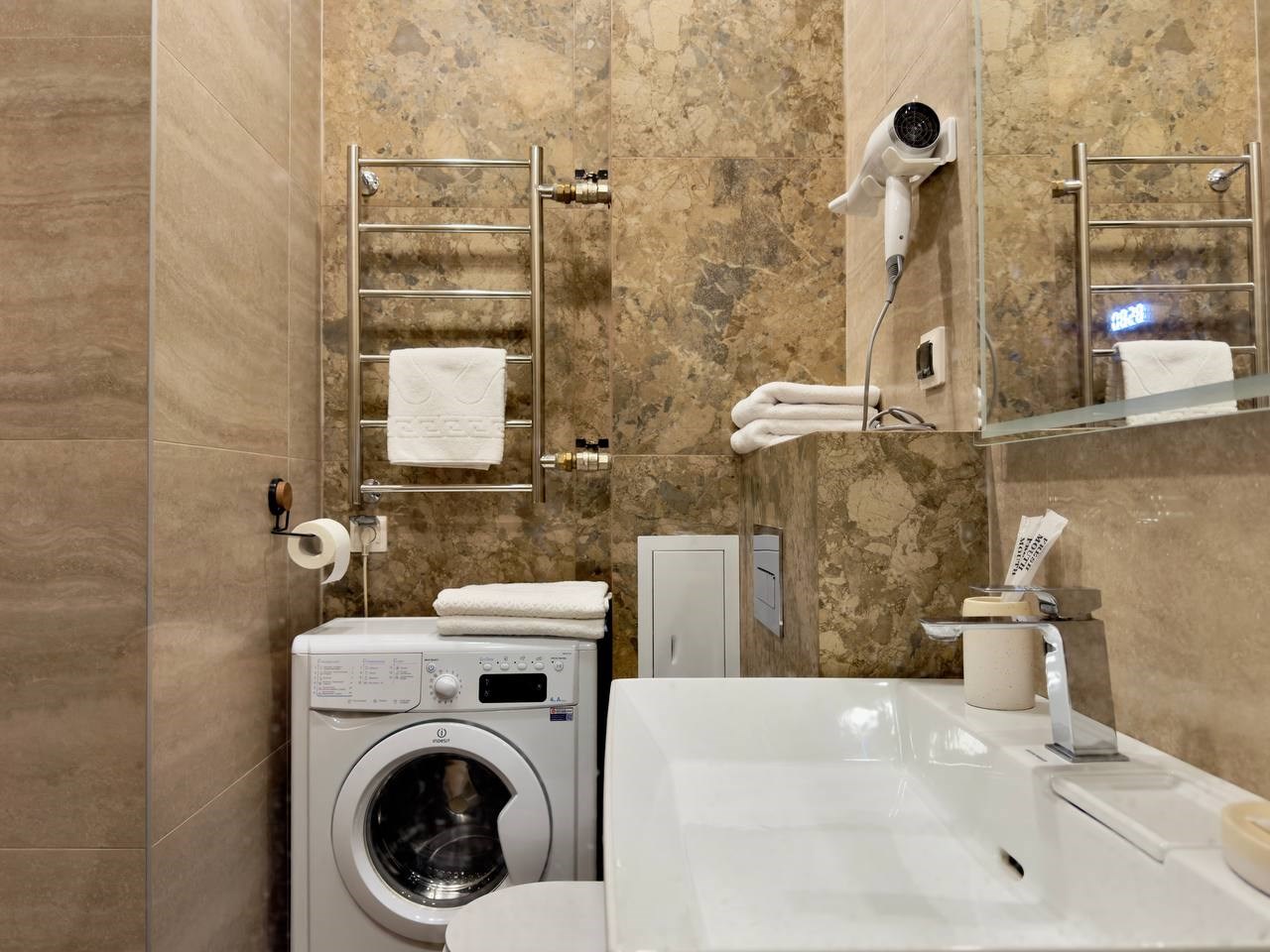 Студия комфорт с двуспальной кроватью в Alliance apart