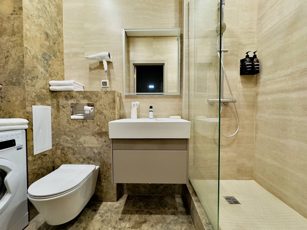 Студия комфорт с двуспальной кроватью в Alliance apart