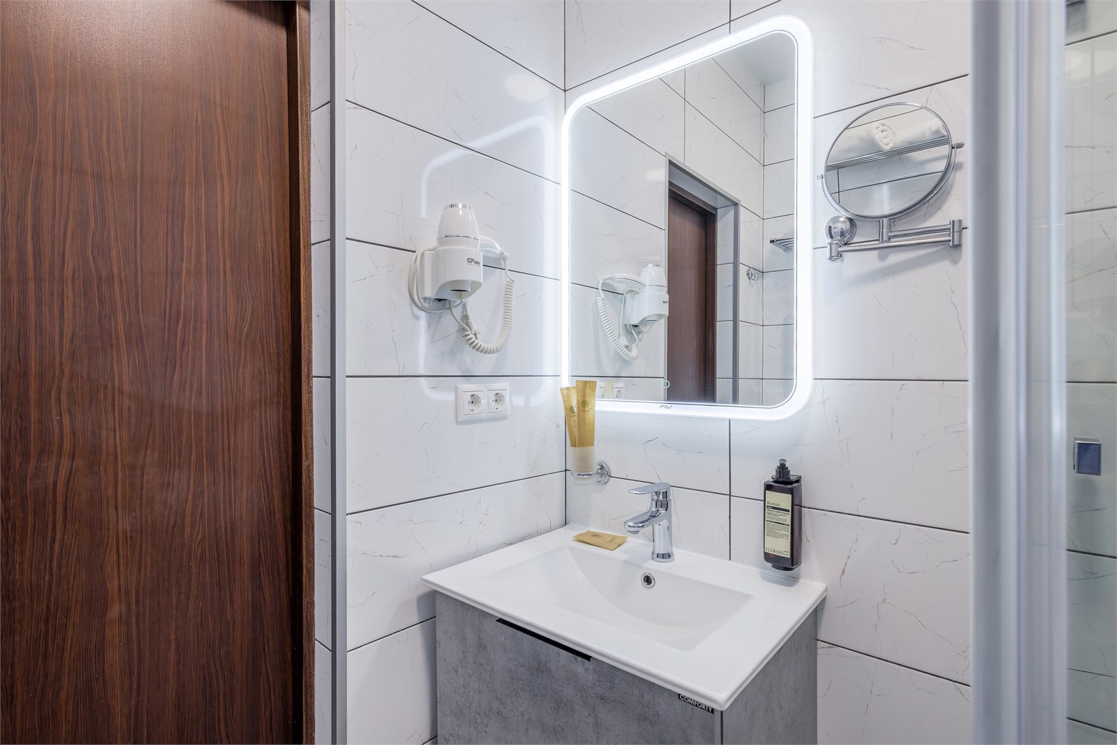 Двухместный номер "Комфорт" с раздельными кроватями в Ассара