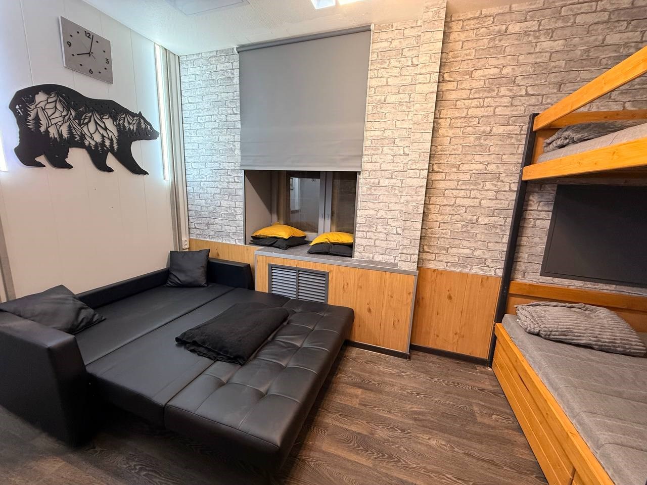 Видовой трехместный номер в Неваград