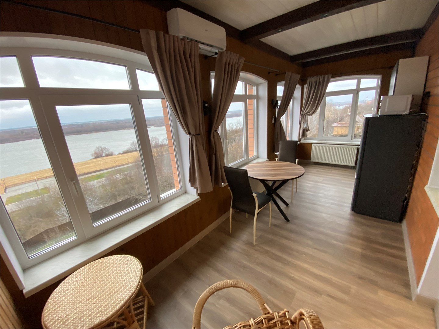 Делюкс с балконом в Над рекой