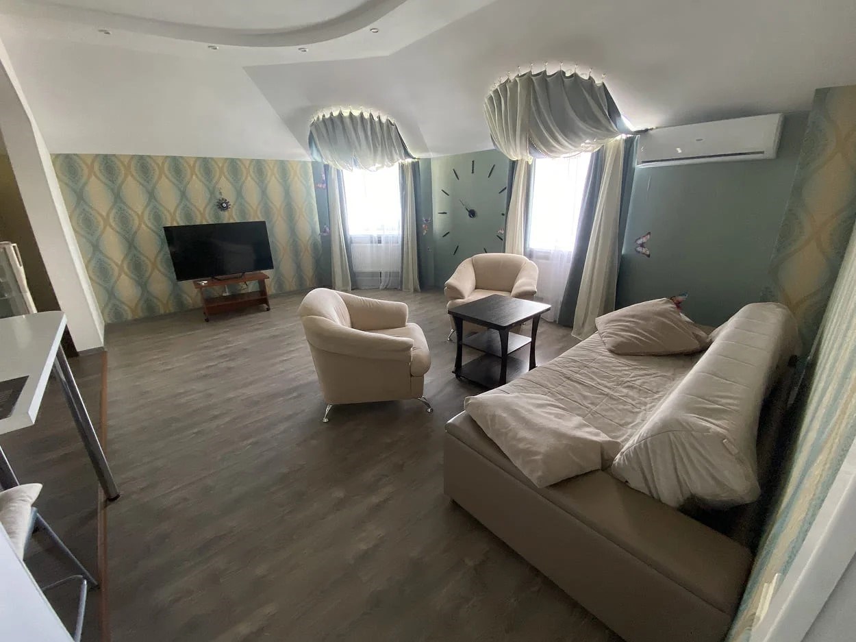 Семейный номер с двумя спальнями в Над рекой