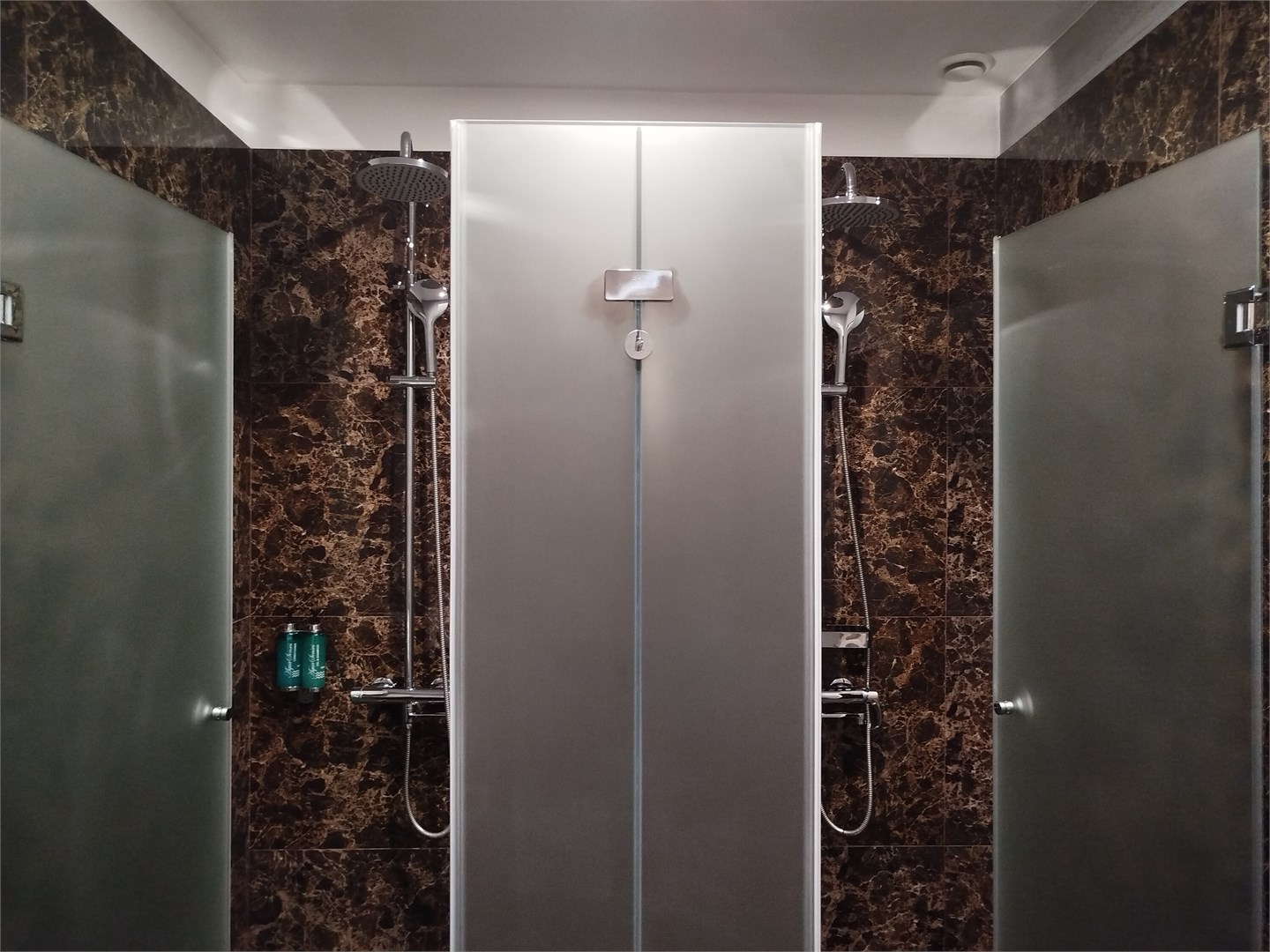 Номер для 6 гостей с двумя двухярусными кроватями и диваном (4) в Chalet Briole