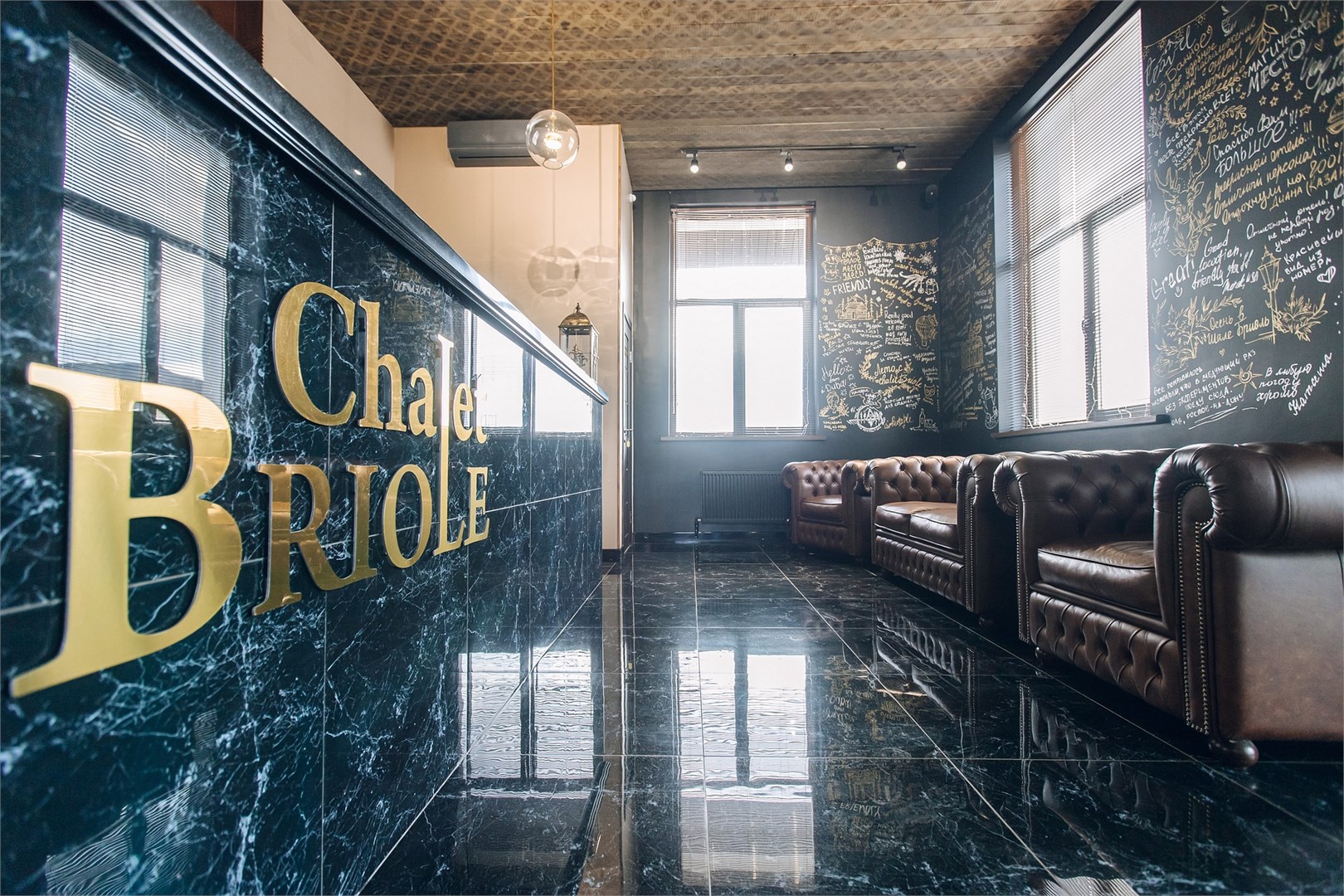 Номер для 6 гостей с двумя двухярусными кроватями и диваном (4) в Chalet Briole