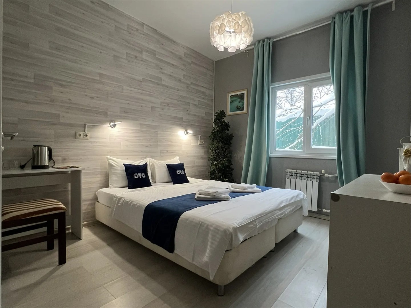 Двухместный стандарт 102 в Ото