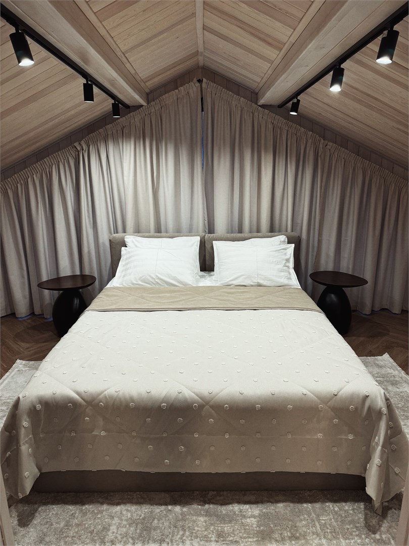 Гостевой двухэтажный дом с видом на лес и двор в Ёлки