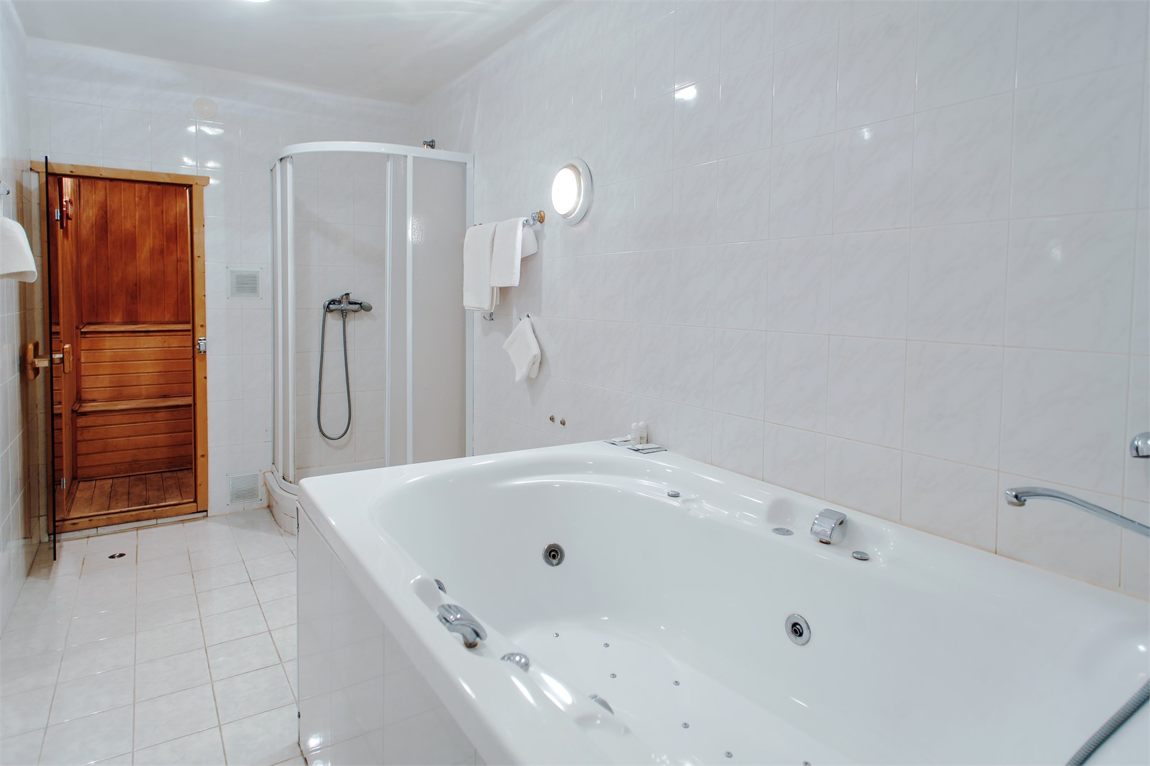 "Первая категория" (стандарт) "Премиум" в Спасская