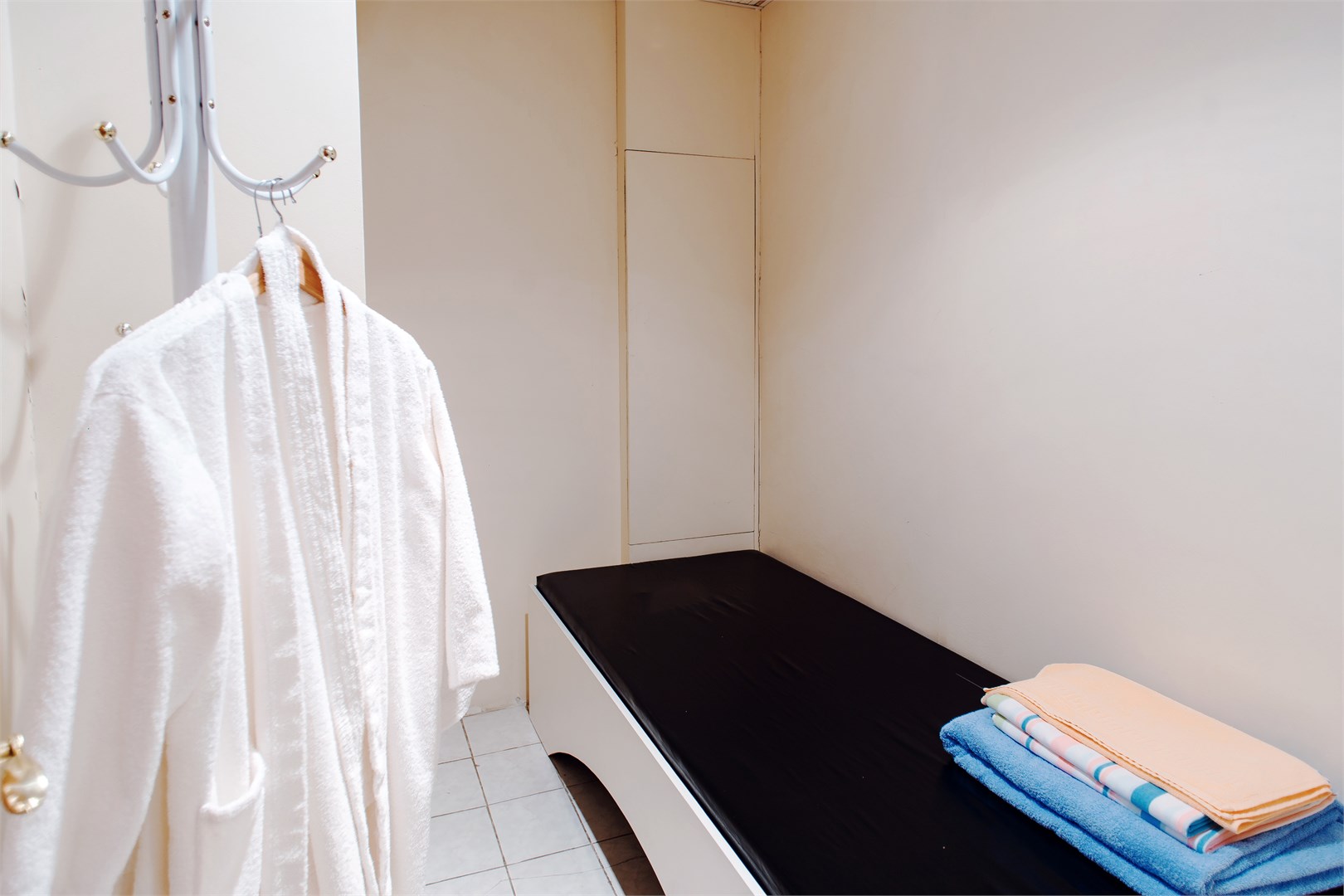 "Первая категория" (стандарт) "Премиум" в Спасская