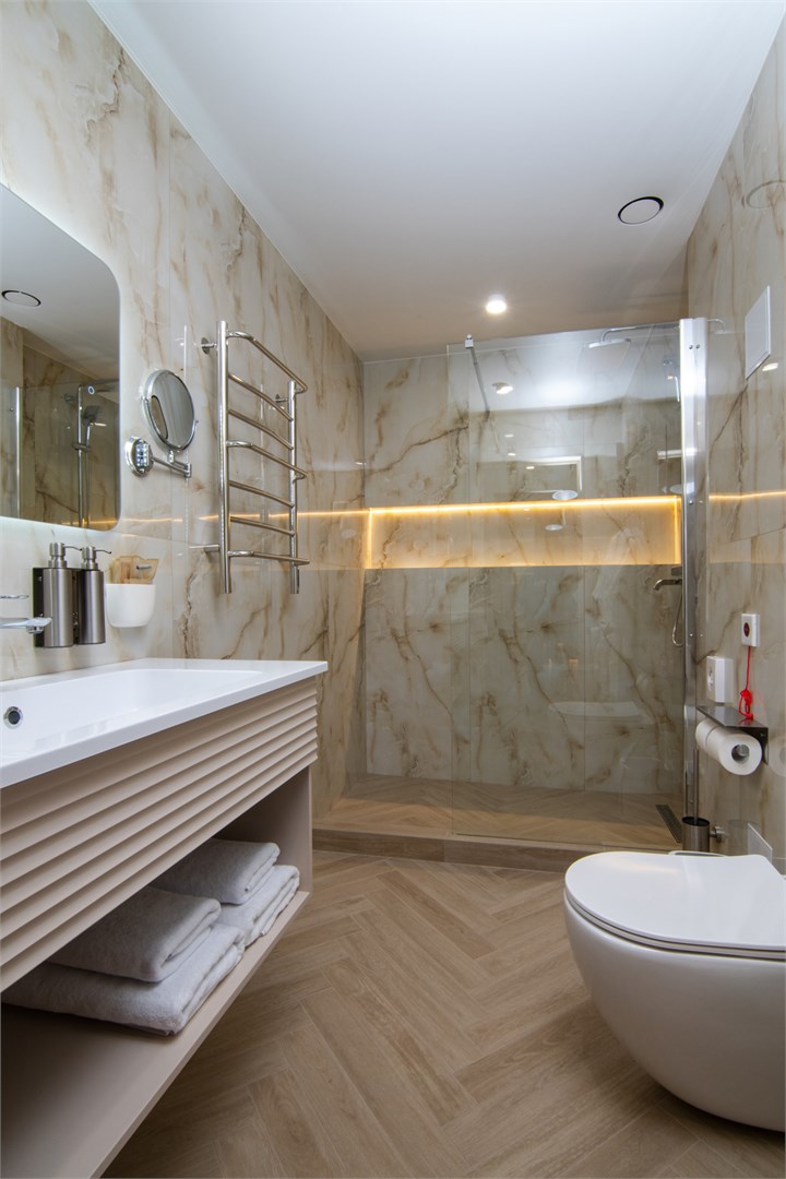 Джуниор сюит в Верис