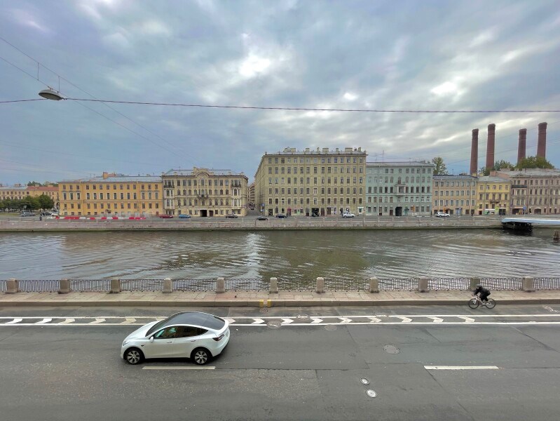 Трехместный с 1 двуспальной кроватью и 1 односпальной в City