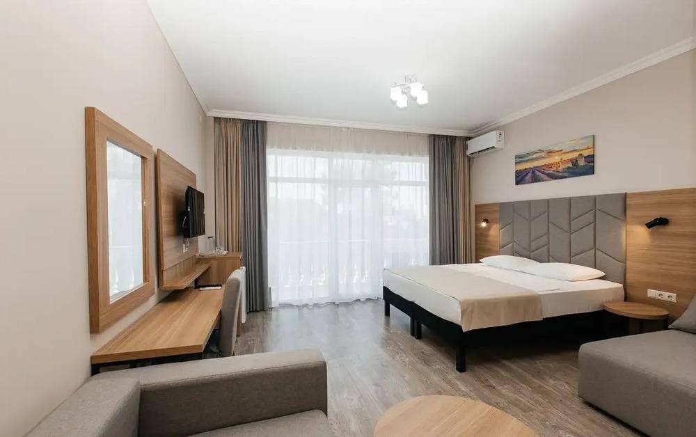 Пятиместный номер с видом на горы в Карат