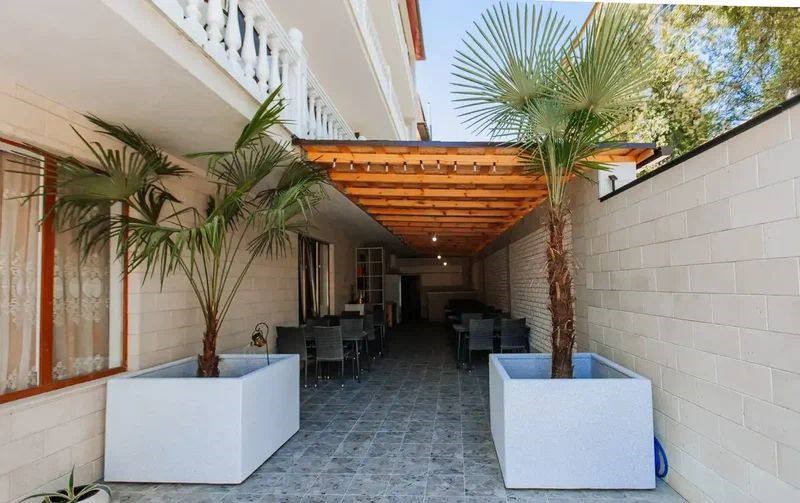 Пятиместный номер с видом на море в Карат