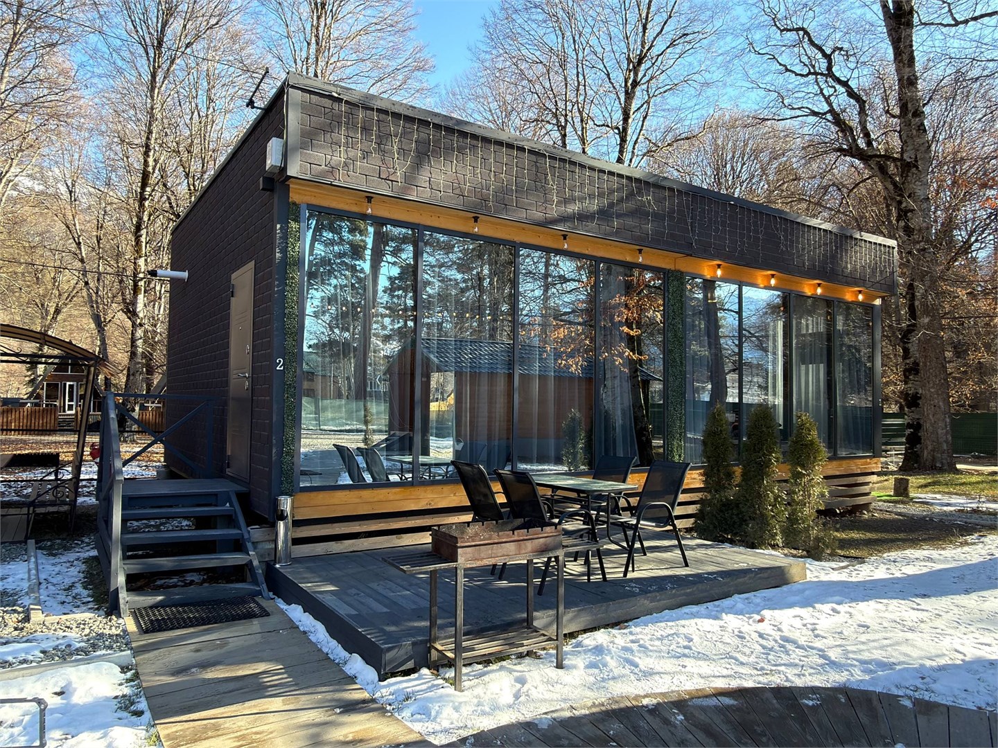 КОТТЕДЖ С ПАНОРАМНЫМ ВИДОМ СТУДИЯ в База отдыха