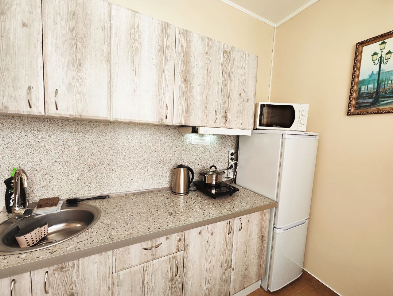 Апартаменты с балконом на 2м этаже в Регион 86