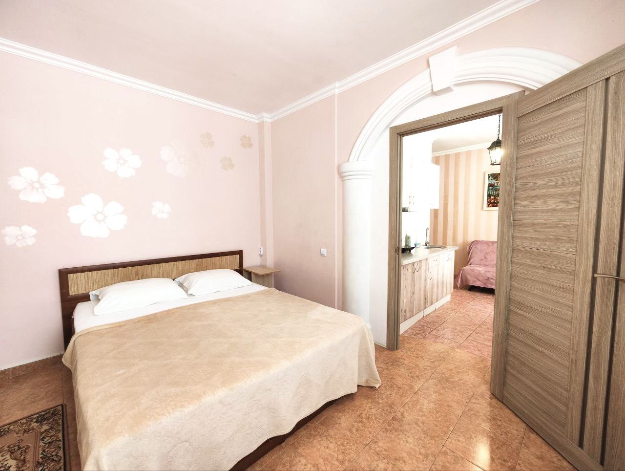 Апартаменты с балконом на 3м этаже в Регион 86