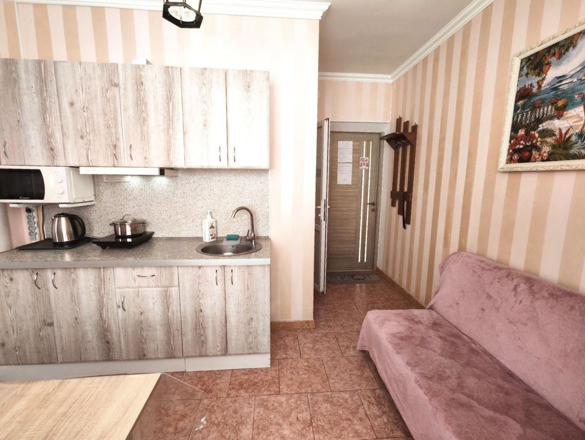 Апартаменты с балконом на 3м этаже в Регион 86