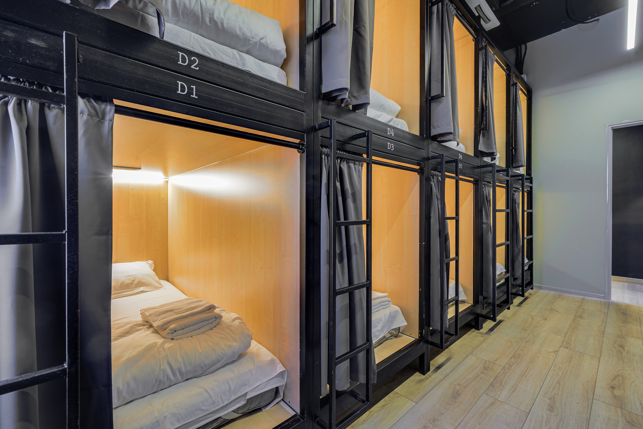 Капсула для женщин в Railway capsules