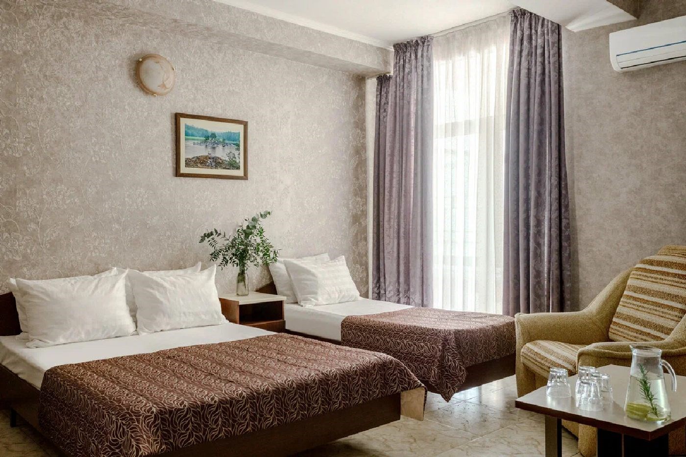 полулюкс трехместный с балконом в Посейдон 2