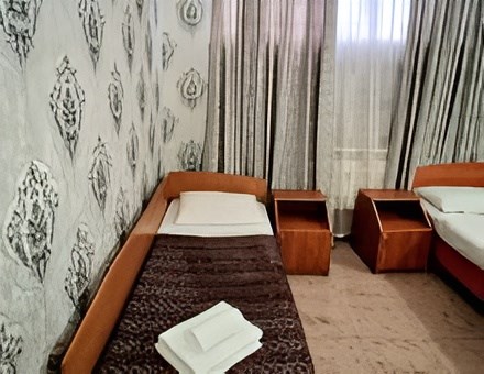 эконом трехместный в цокольном в Посейдон 2