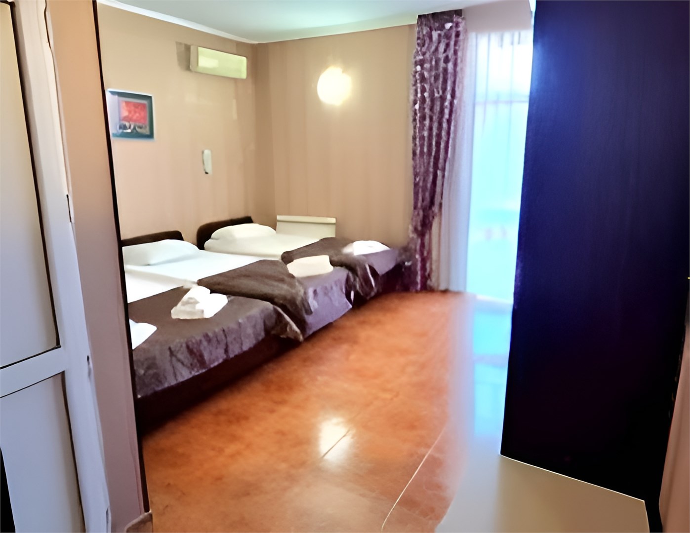 стандарт четырехместный с балконом в Посейдон 2