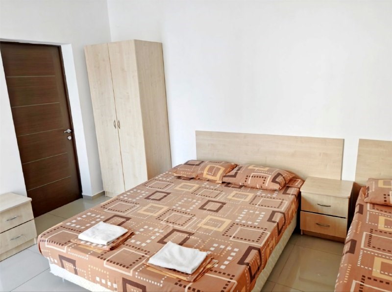 трехместный в Виноград