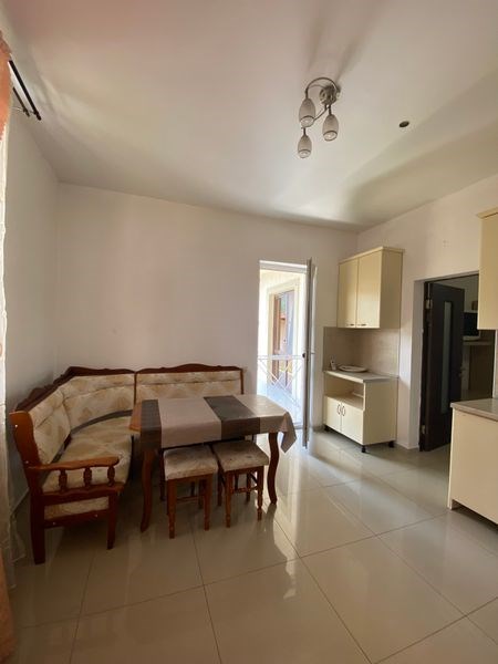 Квартира двух комнатная с кухней в Виноград