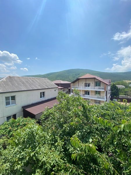 Квартира двух комнатная с кухней в Виноград