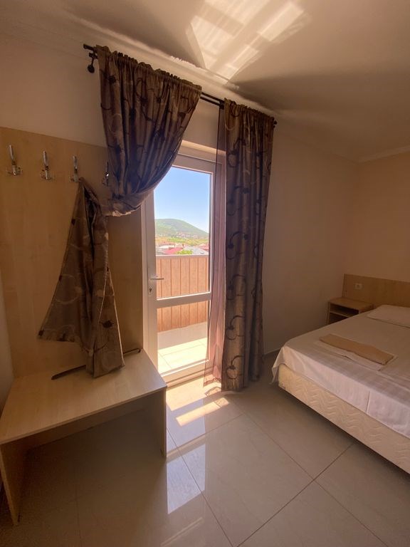 Студия четырехместный номер с кухонной зоной мансарда в Виноград