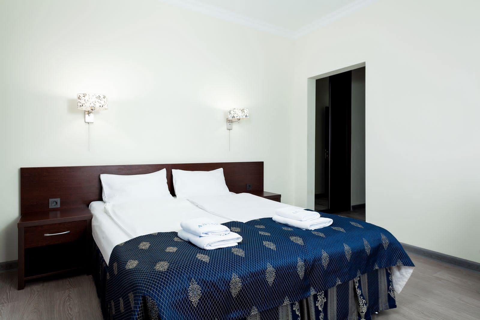 Улучшенный двухместный номер в Алтай