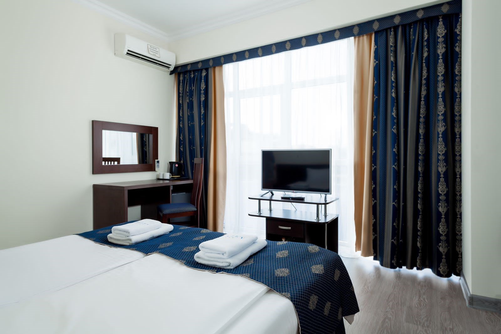 Улучшенный двухместный номер в Алтай