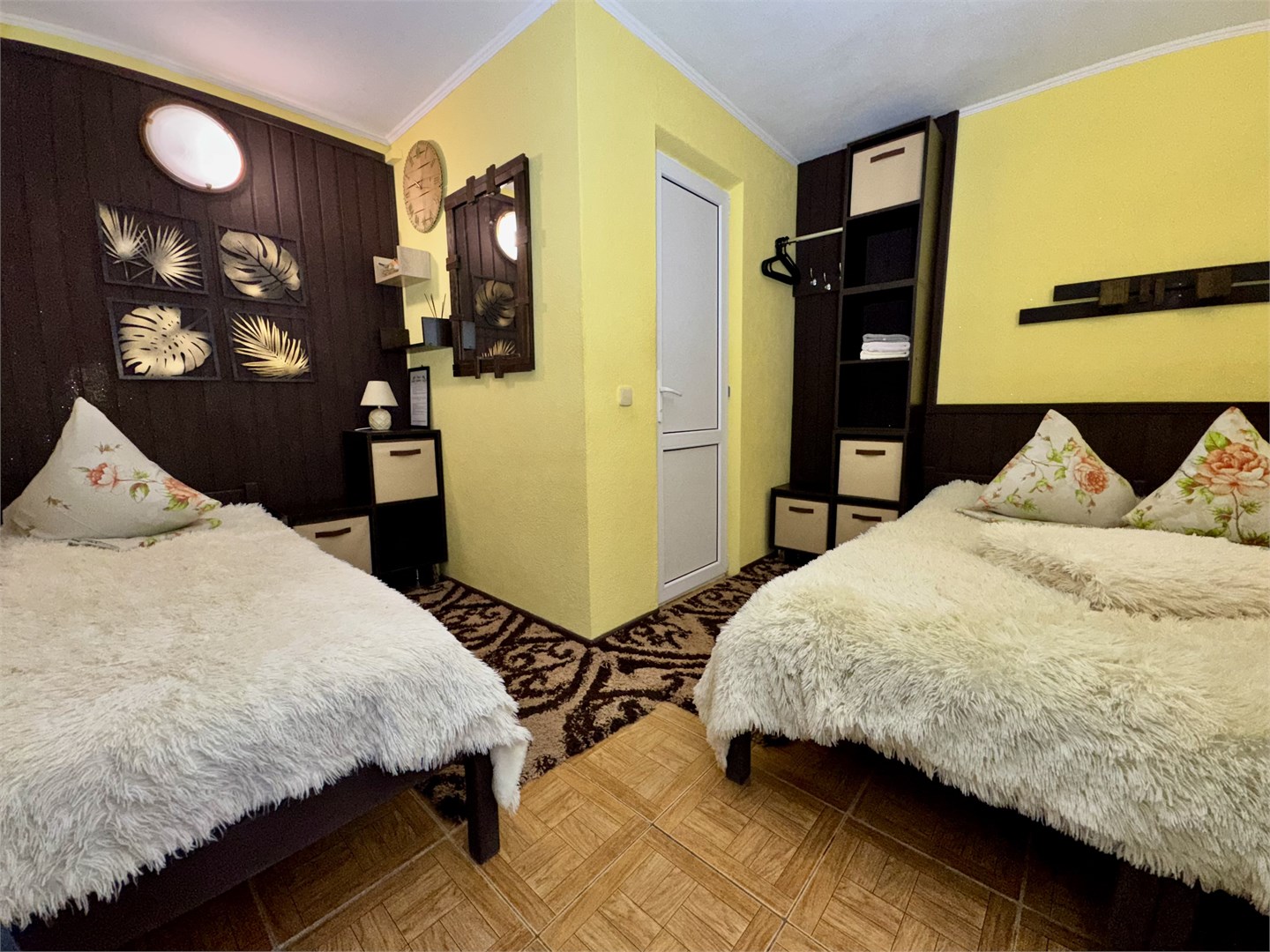 Стандарт для троих в Дельфин