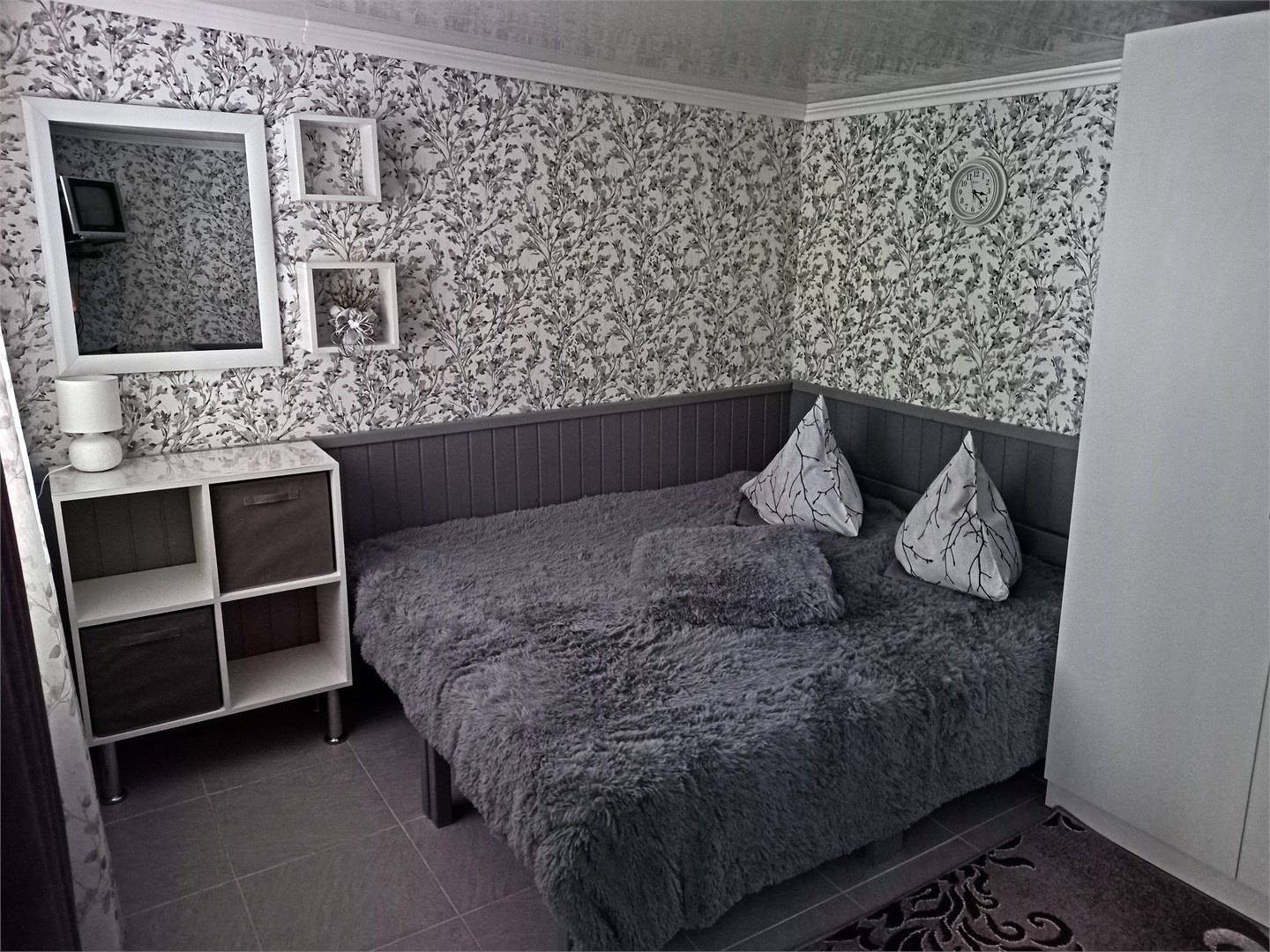 Эконом для троих в Дельфин