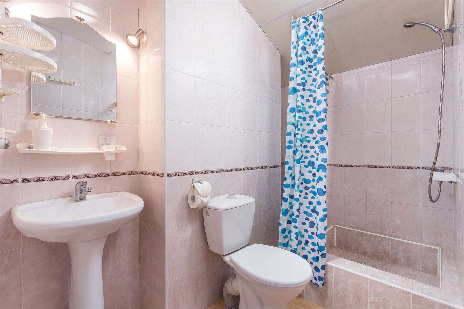 Стандарт одноместный с балконом в Арго