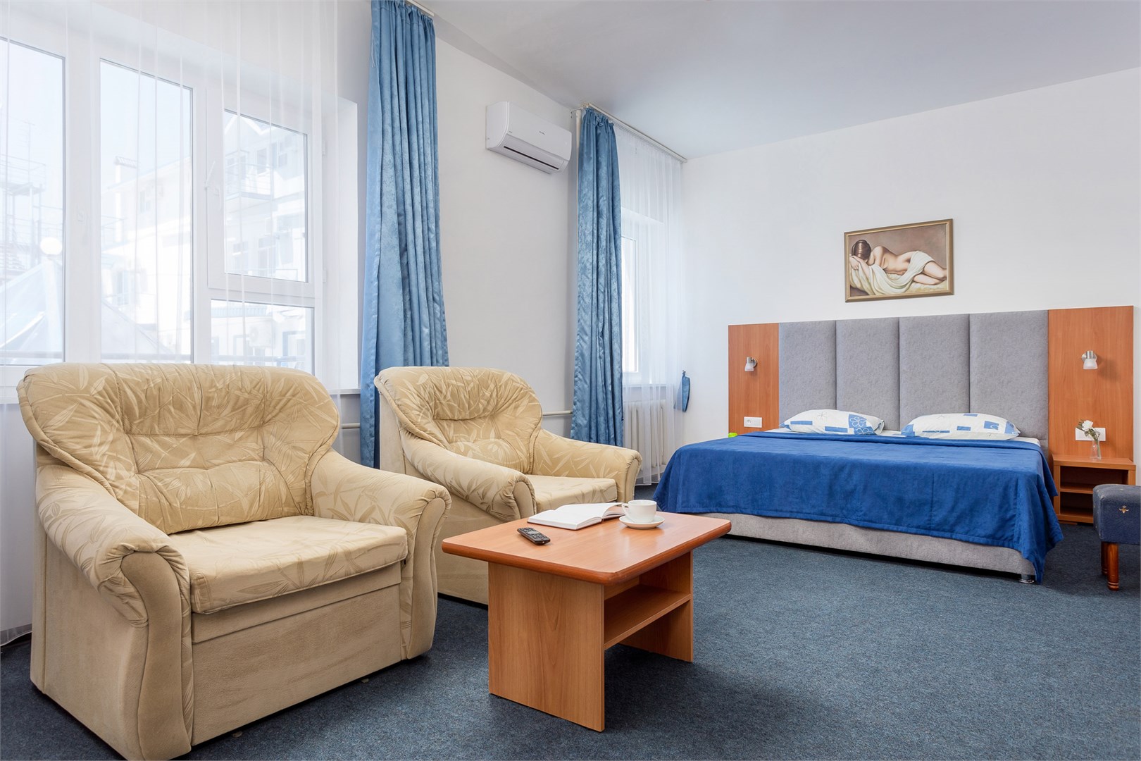 Семейный однокомнатный с мини-кухней в Арго