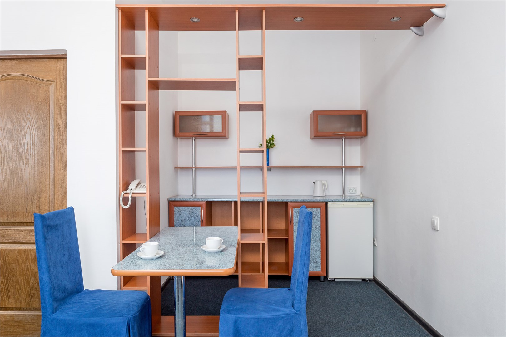 Семейный однокомнатный с мини-кухней в Арго