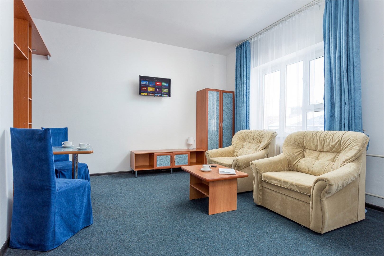 Семейный однокомнатный с мини-кухней в Арго