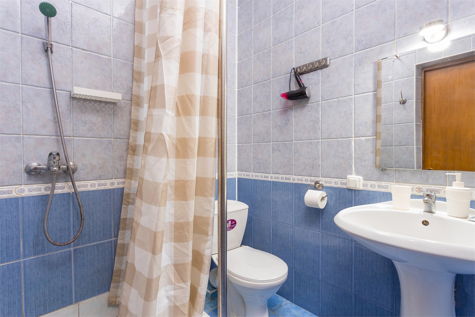 Семейный однокомнатный с мини-кухней в Арго