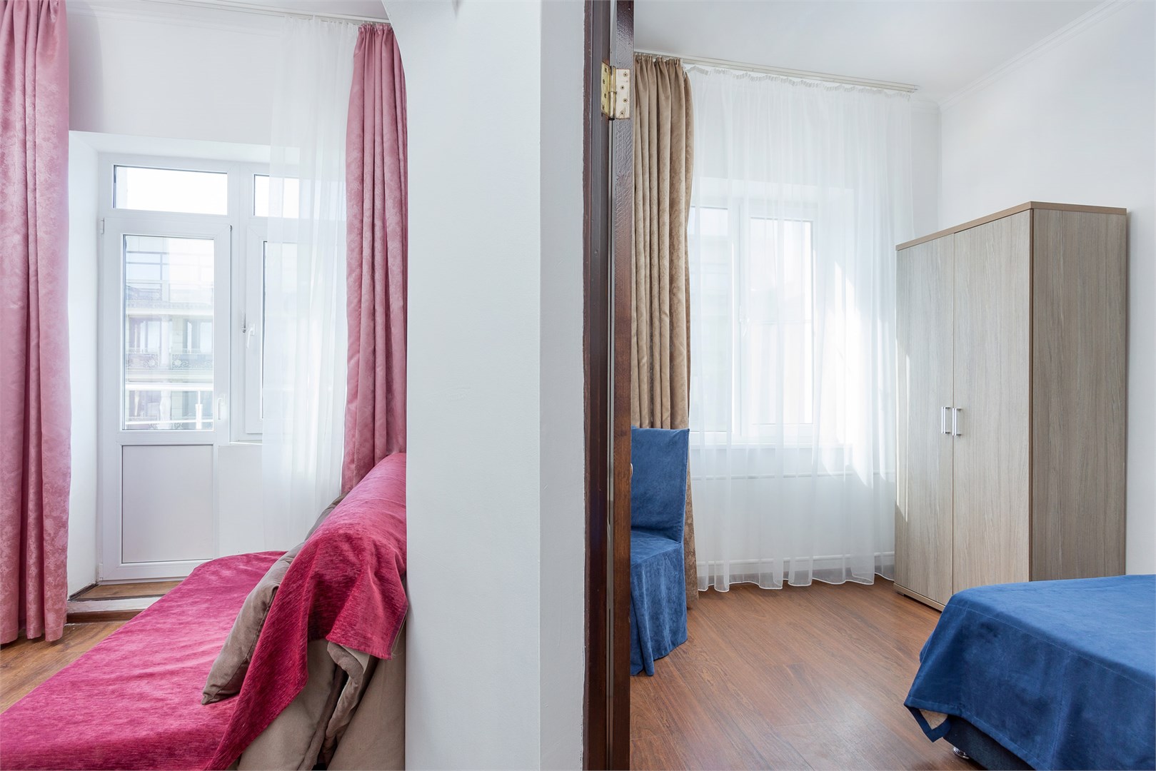 Семейный трехкомнатный с мини-кухней в Арго