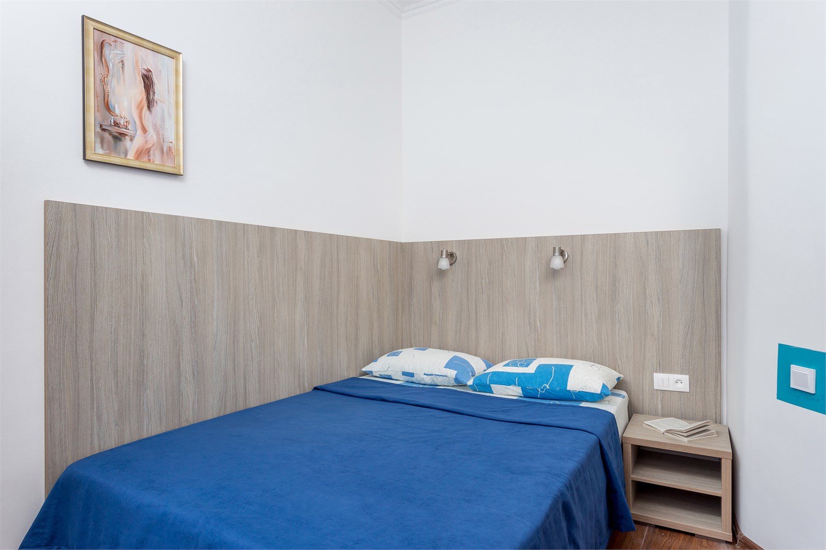 Семейный трехкомнатный с мини-кухней в Арго