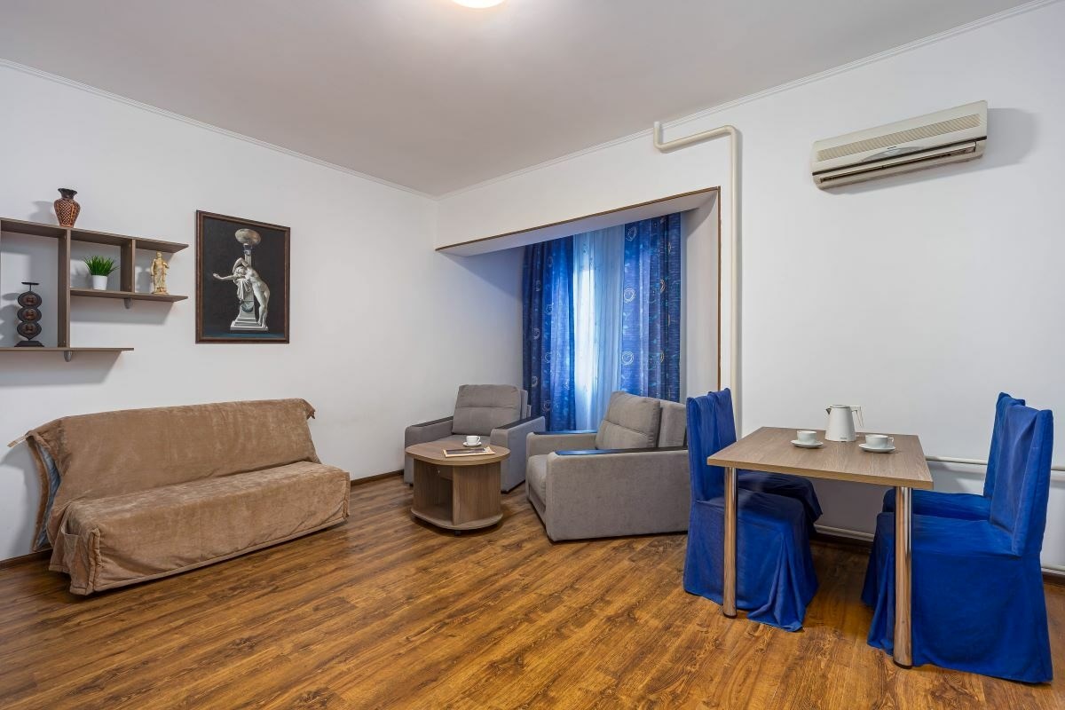 Люкс двухкомнатный в Арго