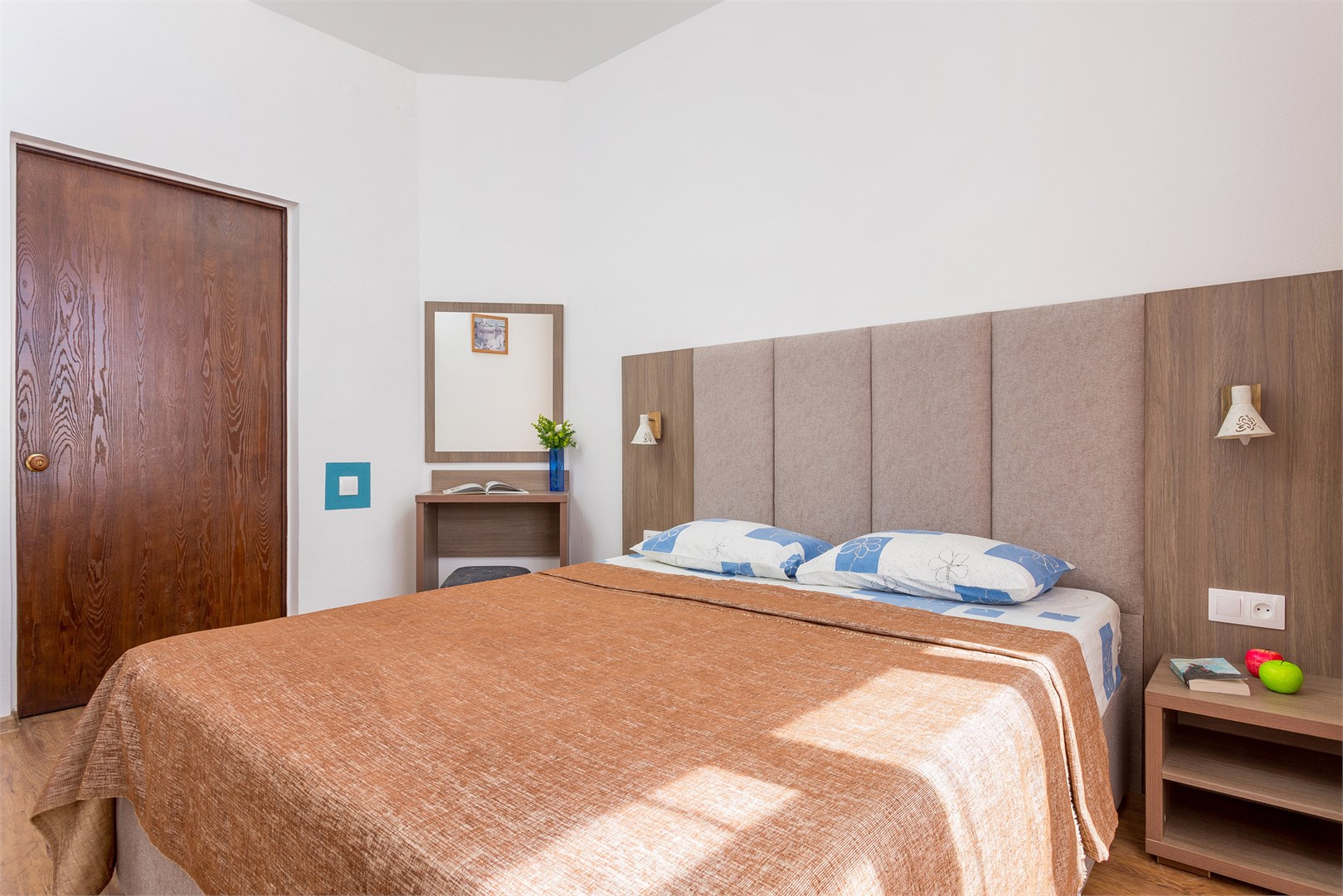 Апартаменты трехкомнатные в Арго