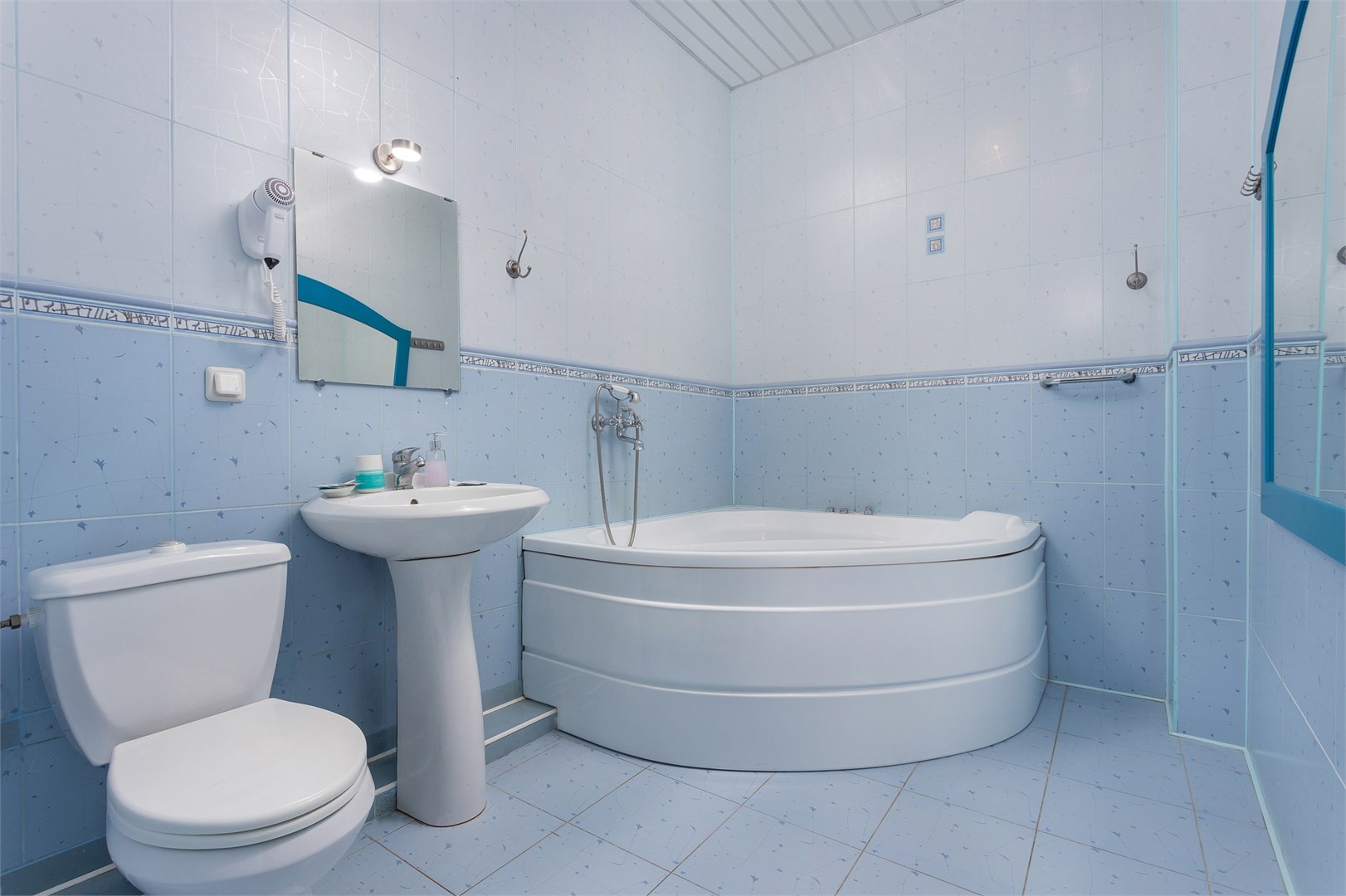 Апартаменты трехкомнатные в Арго