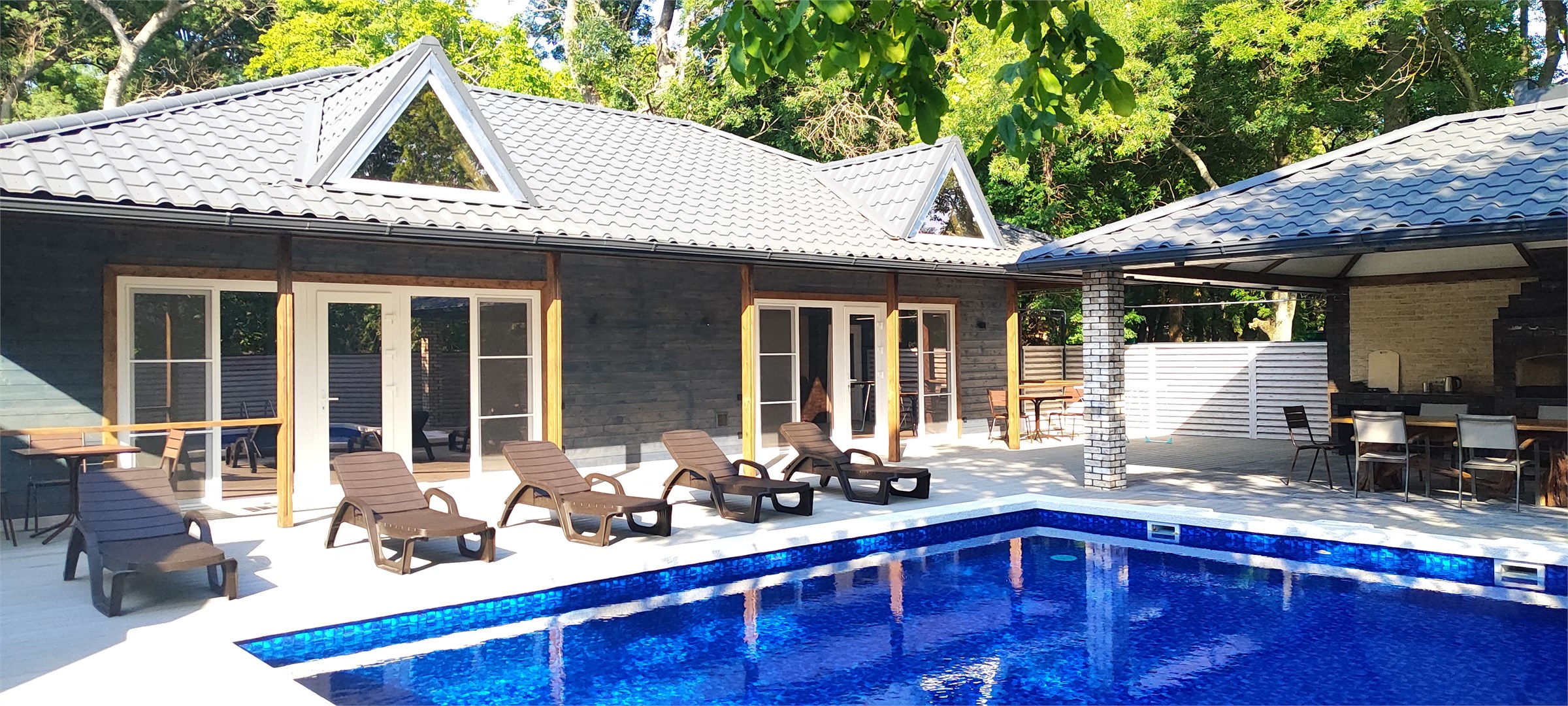 Аппартаменты. Дом-дуплекс в Камелот