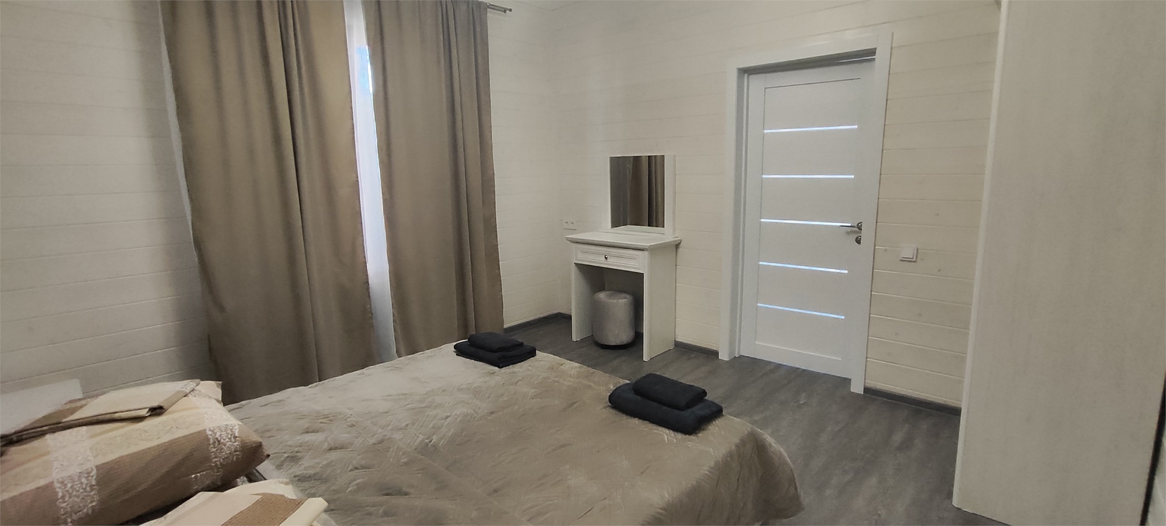 Аппартаменты. Дом-дуплекс в Камелот