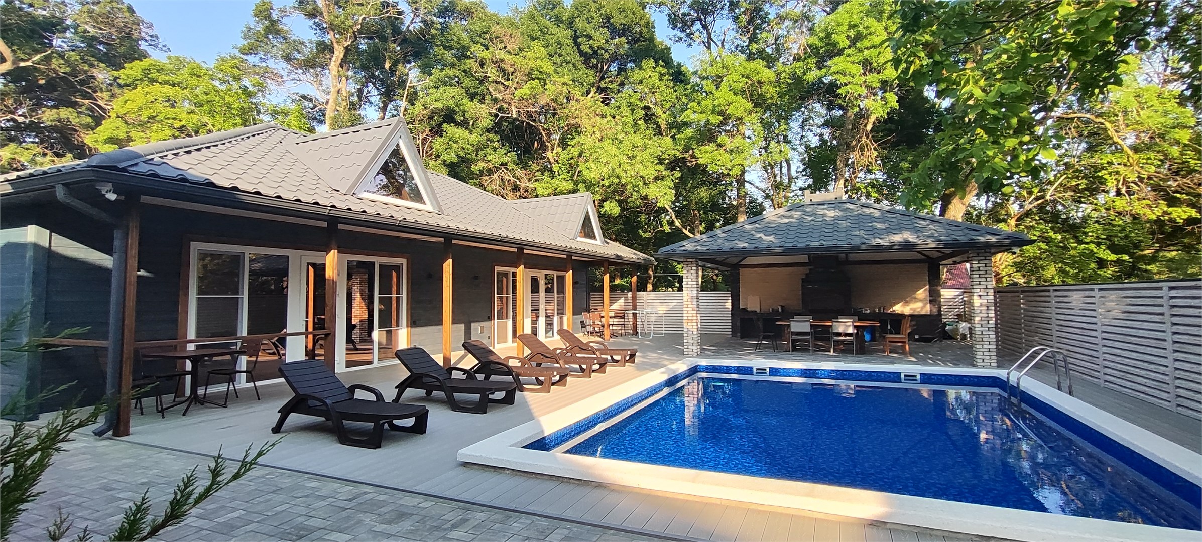 Аппартаменты. Дом-дуплекс в Камелот