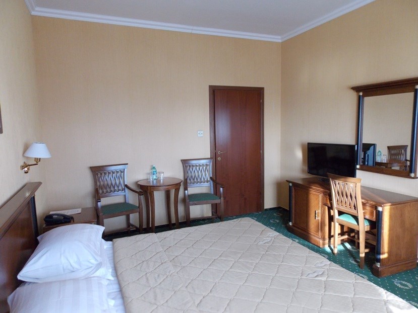 Полулюкс в Azimut