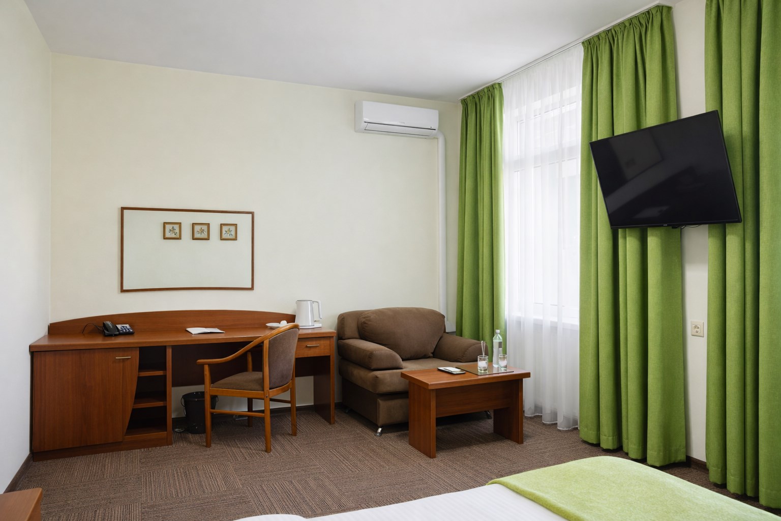 Улучшенный с двуспальной или раздельными кроватями в Фореста Фестиваль Парк