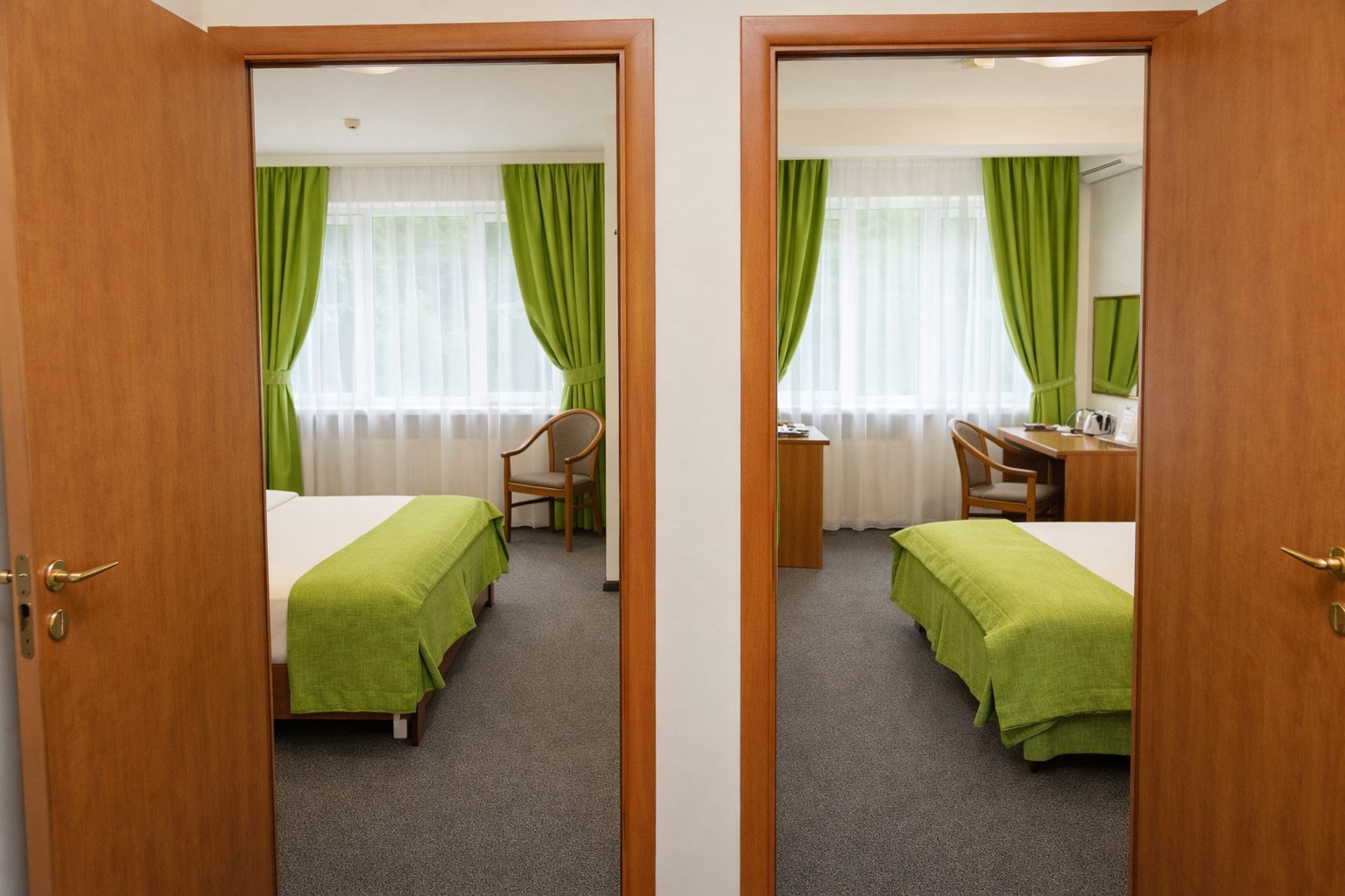 Семейный 2-комнатный номер с двуспальной или раздельными кроватями в Фореста Фестиваль Парк