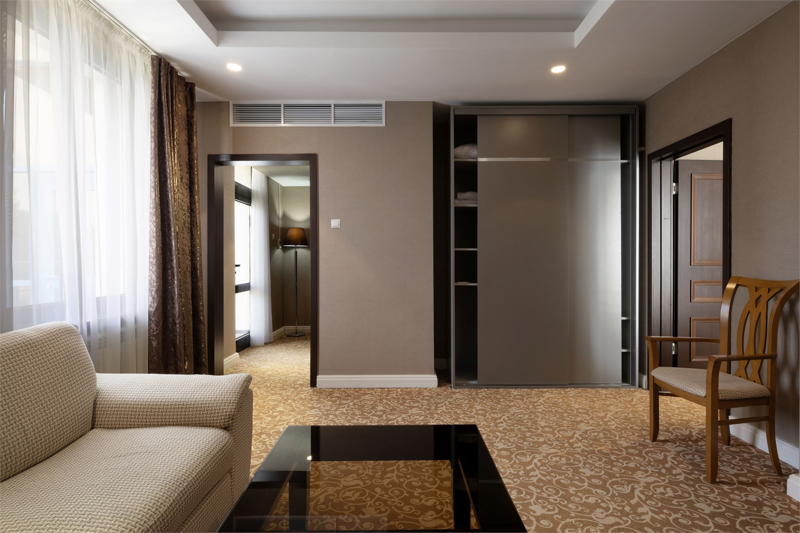 Люкс семейный 2-комнатный №801/803 (Олимп) в AZIMUT Здоровье Мыс Видный